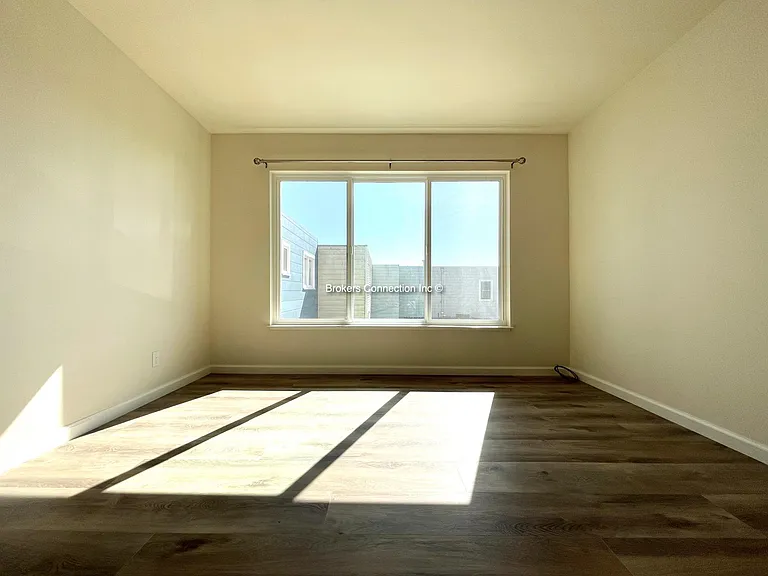 3511 Taraval St #4 — Photo 8