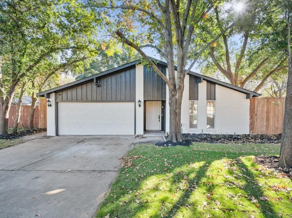 2736 Scenic Hills Dr, Bedford, TX 76021
