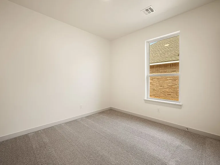 4909 Misty Wood Ln — Photo 29