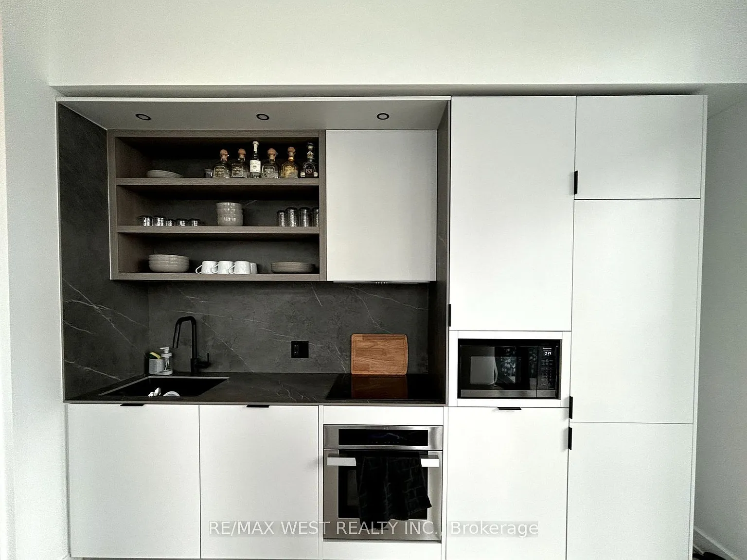 2 bed, $2,850 — Photo 4