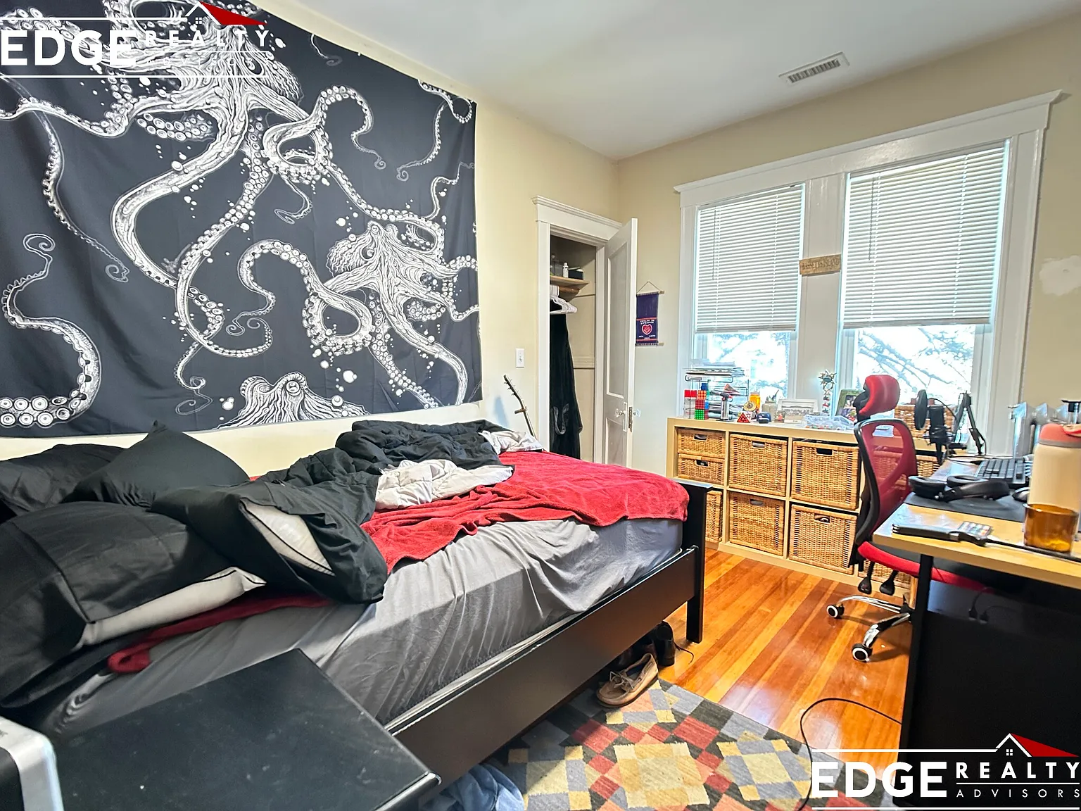 5 bed, 1800 sqft, $4,900 — Photo 3