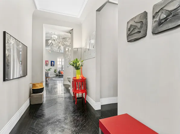 2109 Broadway image 3 of 13