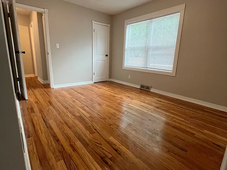 5825 Cleveland Ave — Photo 10
