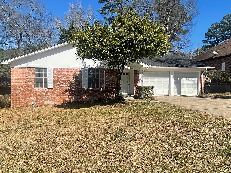 1321 Carnegie Dr — Photo 1