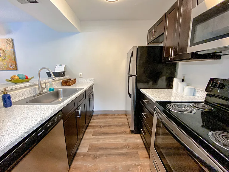 Camelot East Apartments — Photo 9