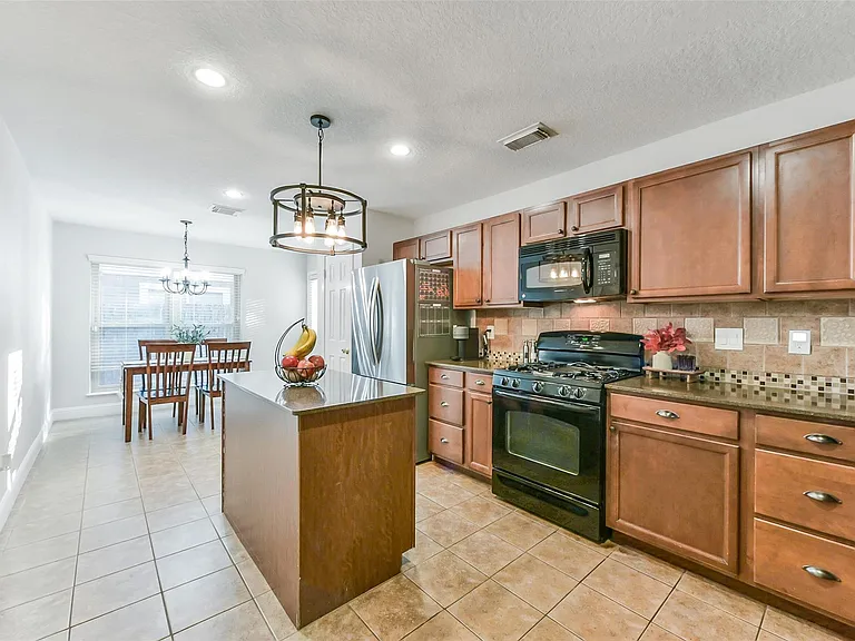4010 Spring Branch Dr W — Photo 10