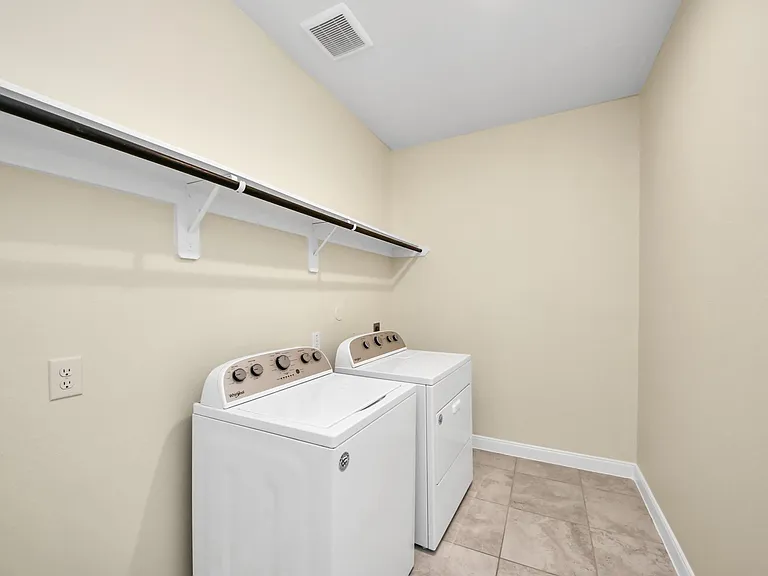 24654 Greenwood Bay Dr — Photo 37