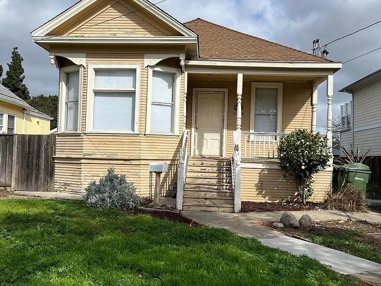 1765 Market St — Photo 17