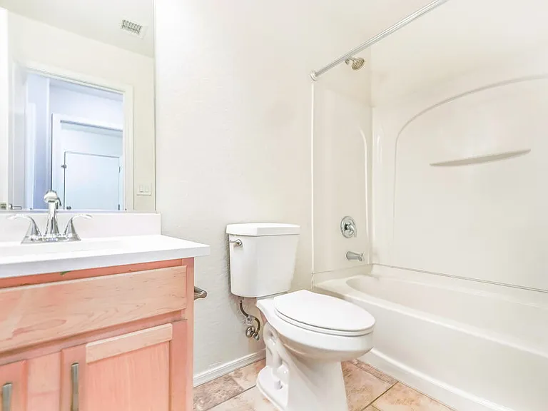 2781 W Mira Dr — Photo 15