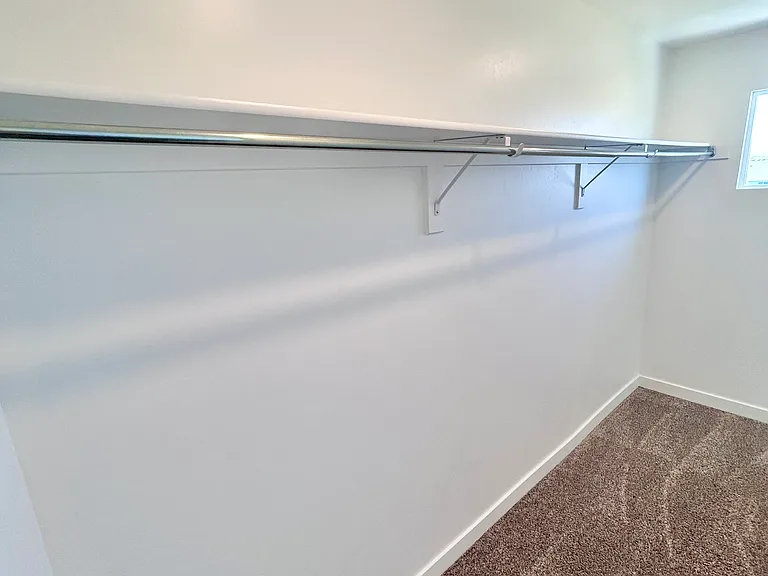 91 N Monitor Row — Photo 15