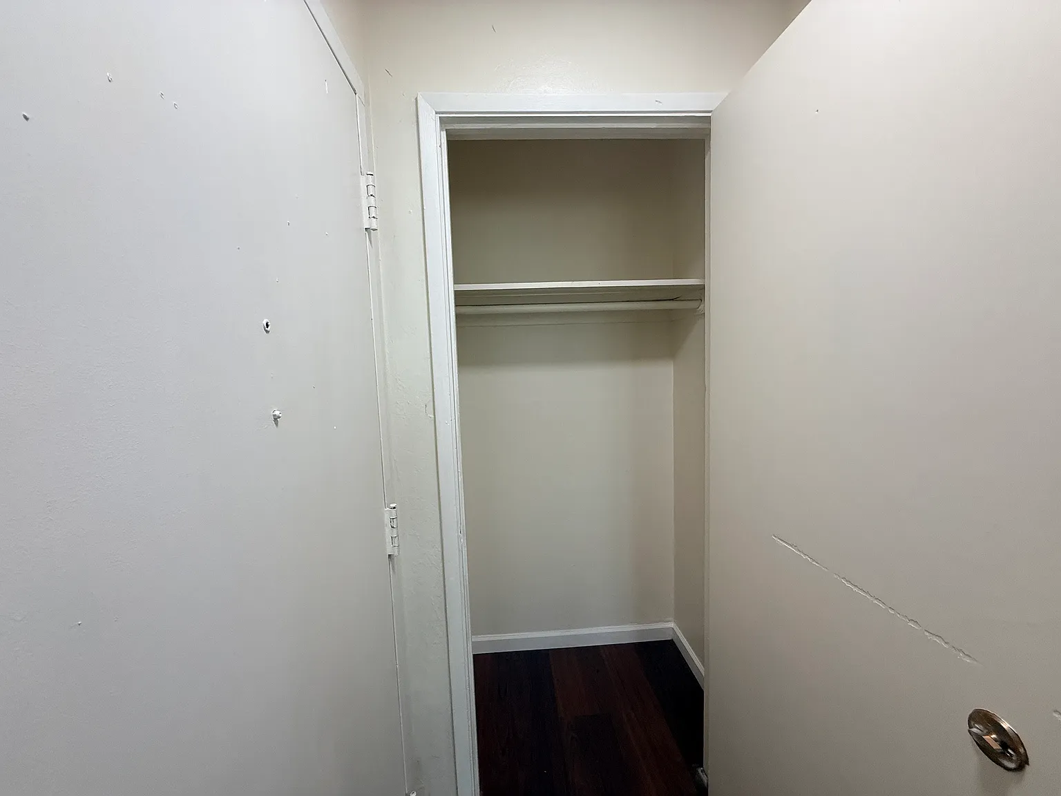 2 bed, 900 sqft, $2,100 — Photo 3