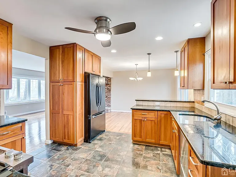 257 W Grant Ave — Photo 23
