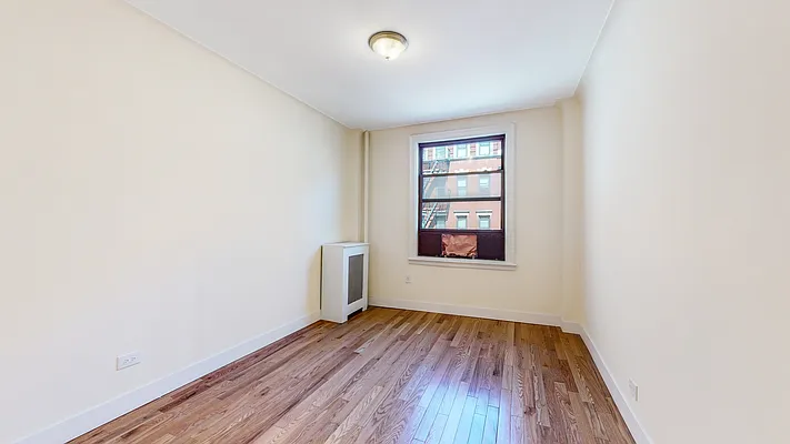 Rented by Charles Greenthal Property Sales | media 15