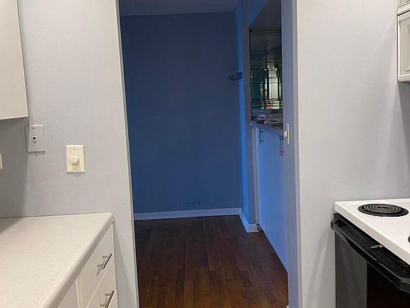 5th image of 2740 N Pine Grove Ave Floor 7