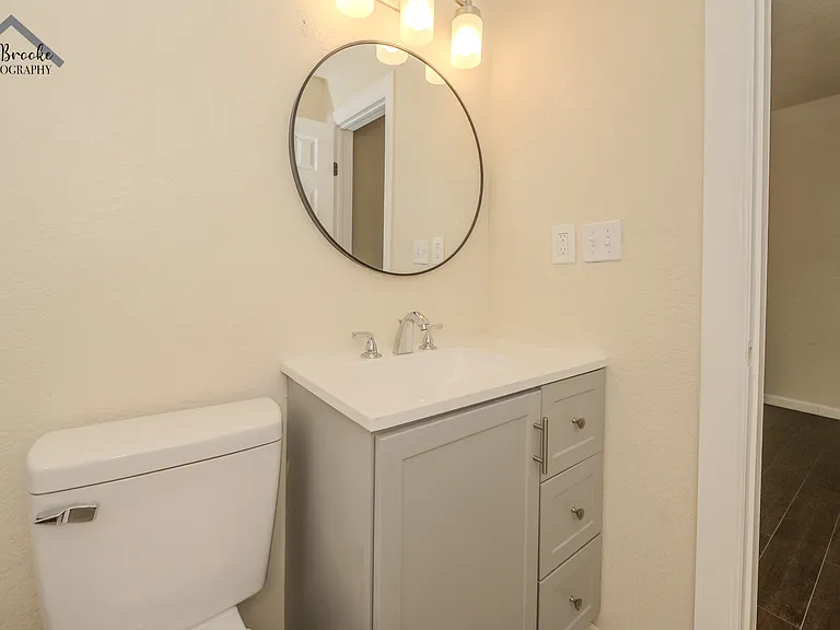 106 Paradise St — Photo 12