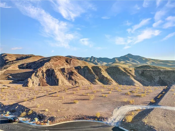 33 Soaring Rock Ct, Henderson, NV 89012