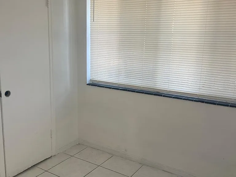 4950 N Miami Ave #B — Photo 9