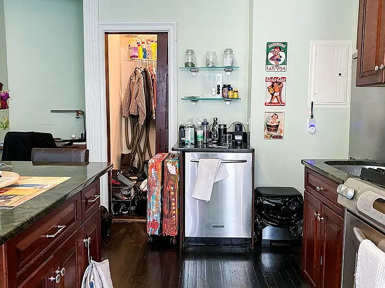 5 Braemore Rd #8 — Photo 7