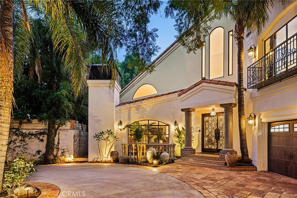 5 bed, 4784 sqft, $17,000 — Photo 3