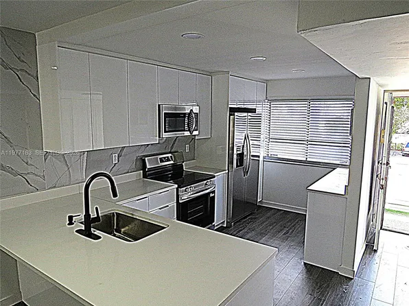 3591 Inverrary Dr APT 203, Fort Lauderdale, FL 33319