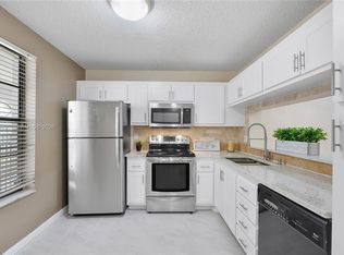Beacon Place, Coral Springs, FL 33065
