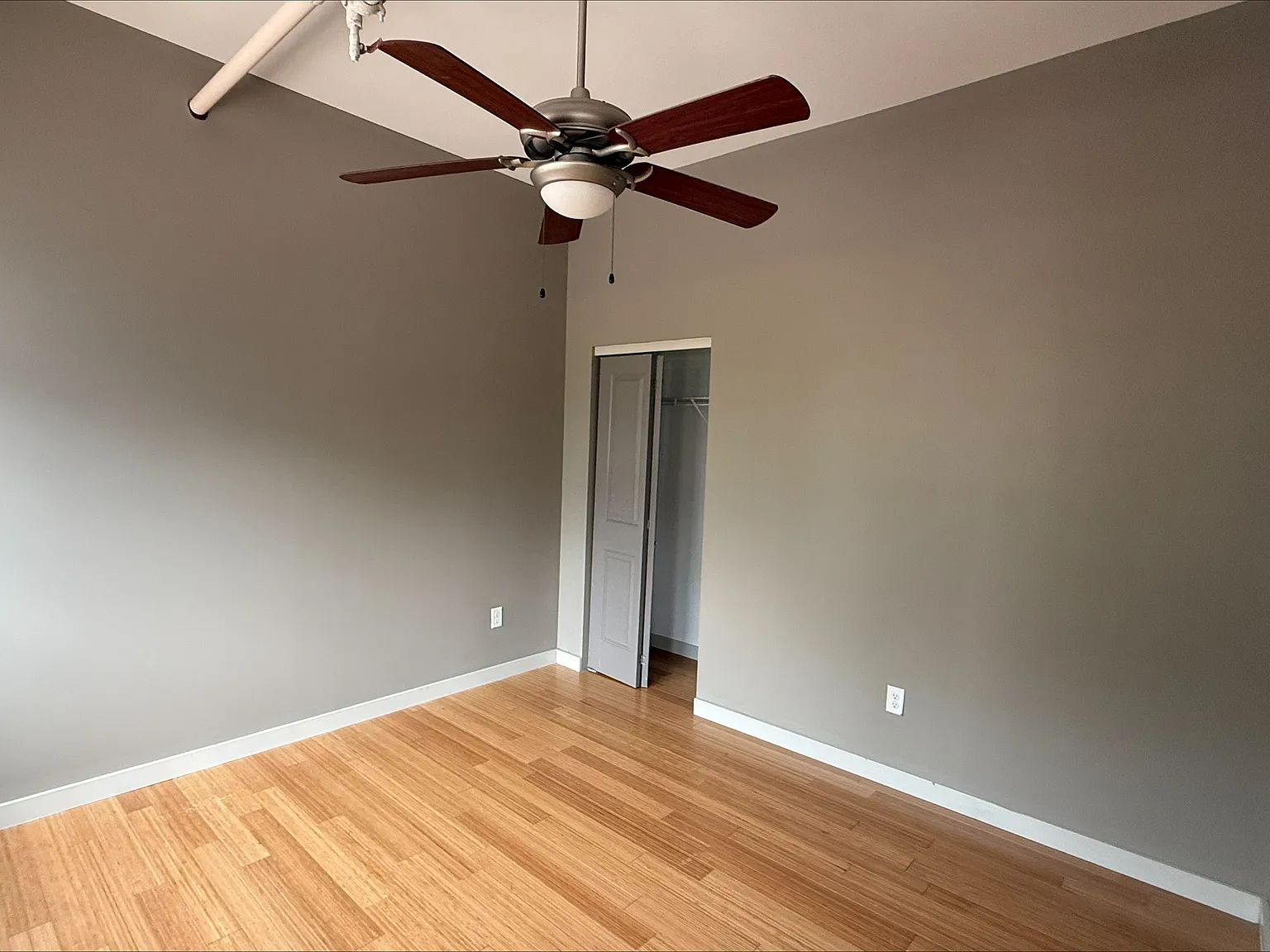 2 bed, 1300 sqft, $1,350 — Photo 2