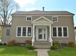 1903 Washington St, NEW HOLSTEIN, WI 53061