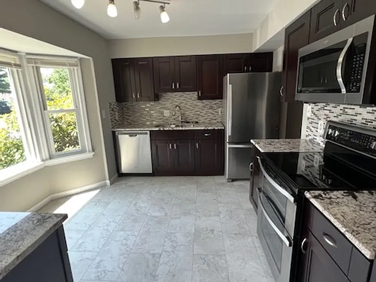 18509 Grackle Way — Photo 4