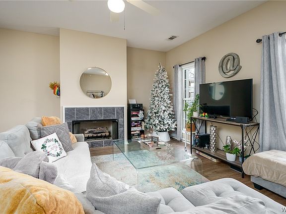 3rd image of 18 Brook Meadows Cir