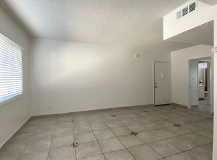 13071 San Fernando Rd #2, Sylmar, CA 91342