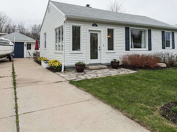 2nd image of 50925 Althea St