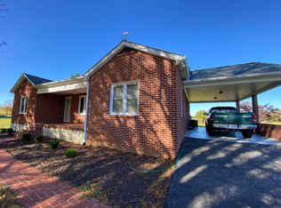 708 Lovely Mount Dr, Radford, VA 24141