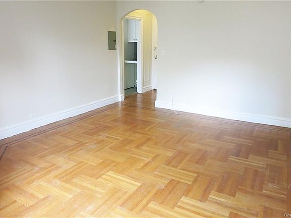 4th image of 14 N Chatsworth Ave