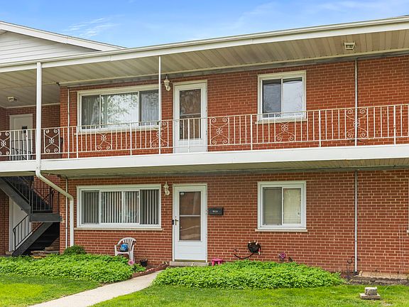 2nd image of 641 Dulles Rd APT B