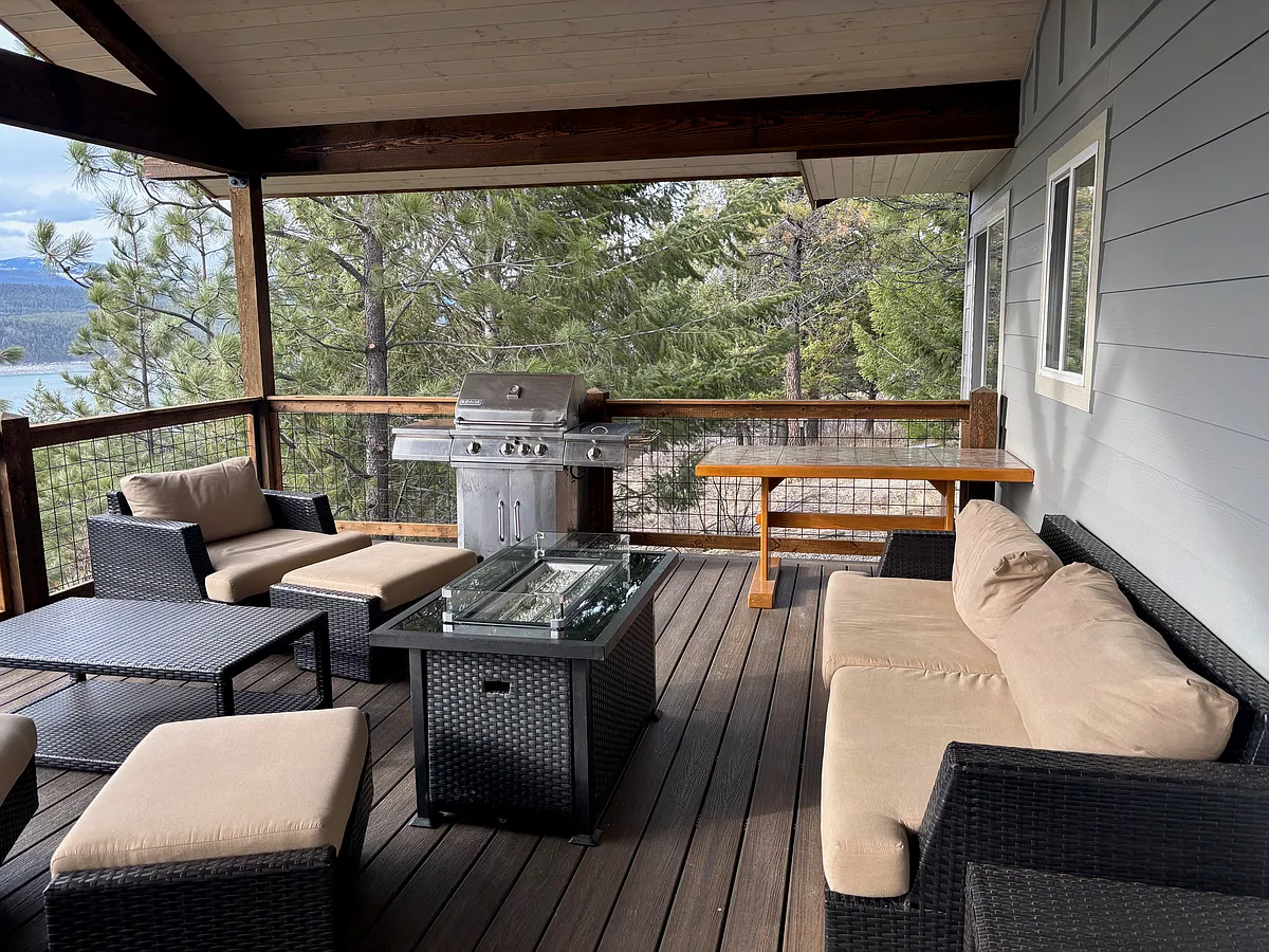 Building Photo - 250 Eagles Nest Dr