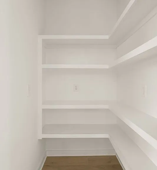919 Cheatham Pl — Photo 5