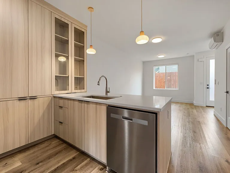 2732 SE 26th Ave — Photo 9