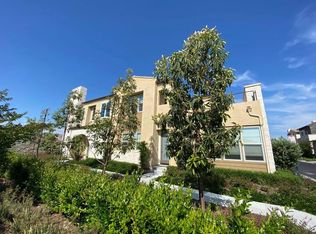 52 Pelican Ln, Irvine, CA 92618