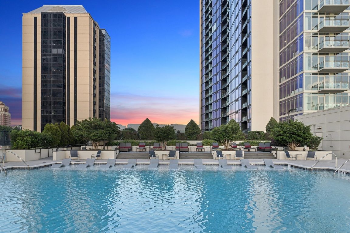 Sun shelf and large swimming pool