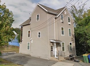35 Lawrence St, Waterbury, CT 06708