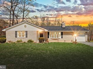 381 Mill St, Fawn Grove, PA 17321