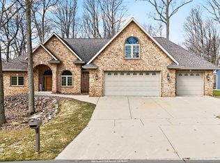 448 Harvest Rd, Green Bay, WI 54302