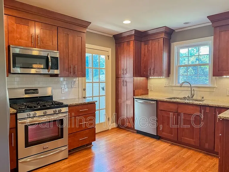 46 Long Forest Dr — Photo 11