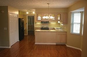 5th image of 884 Prince William Ln