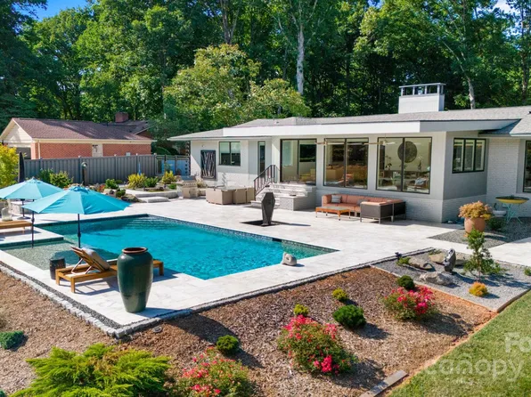 4142 Oldfield Rd, Charlotte, NC 28226