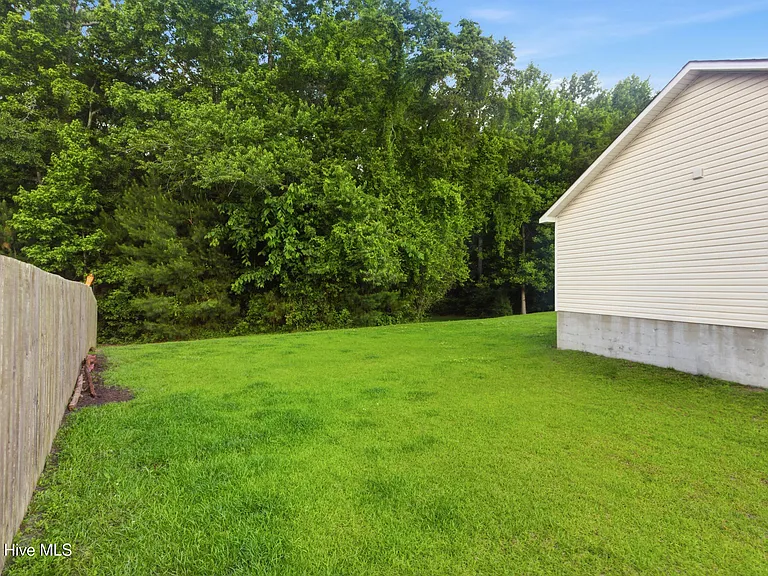 211 N Windy Ridge Rd — Photo 23