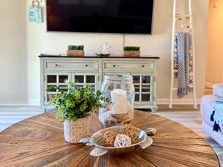205 Driftwood Dr W — Photo 9