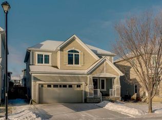 136 E Viewpointe Ter, Chestermere, AB T1X 0R1