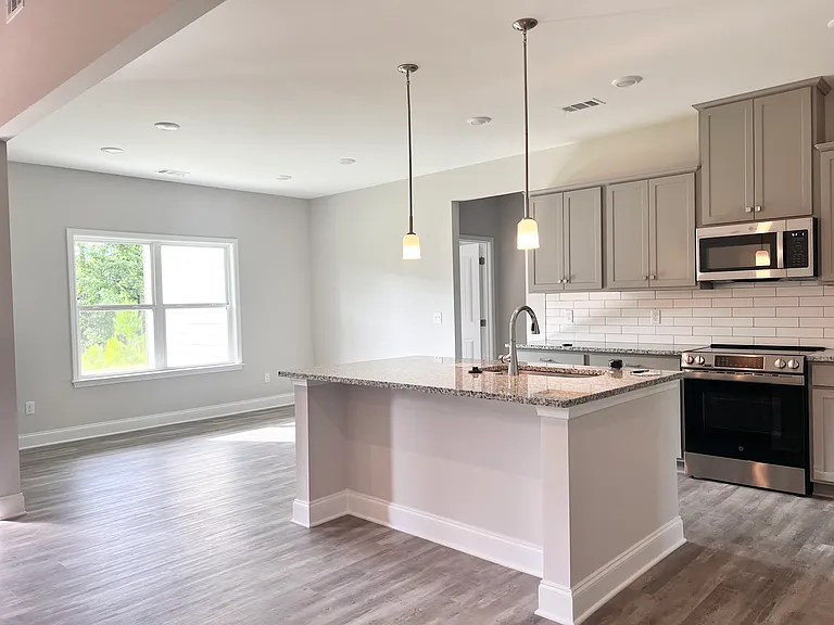 8024 Climbing Ivy Ct — Photo 6