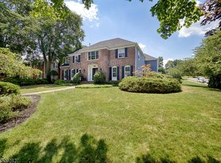 101 Fairway Ave, Verona, NJ 07044